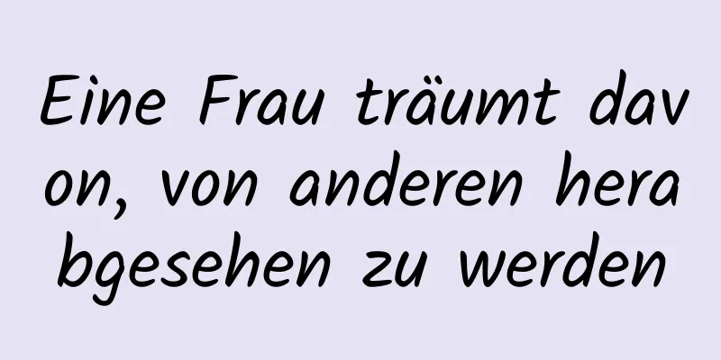 Eine Frau träumt davon, von anderen herabgesehen zu werden